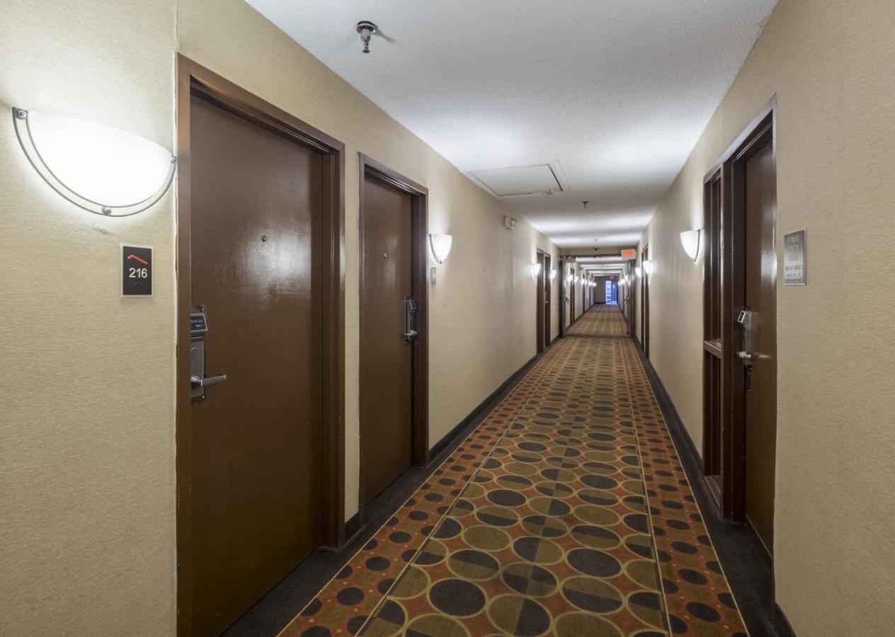 Red Roof Inn & Suites Cincinnati North-Mason Bagian luar foto