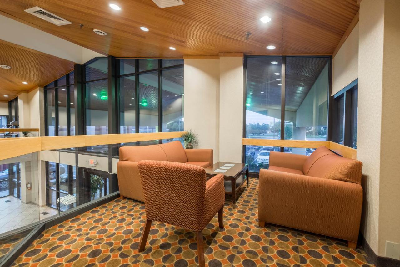 Red Roof Inn & Suites Cincinnati North-Mason Bagian luar foto