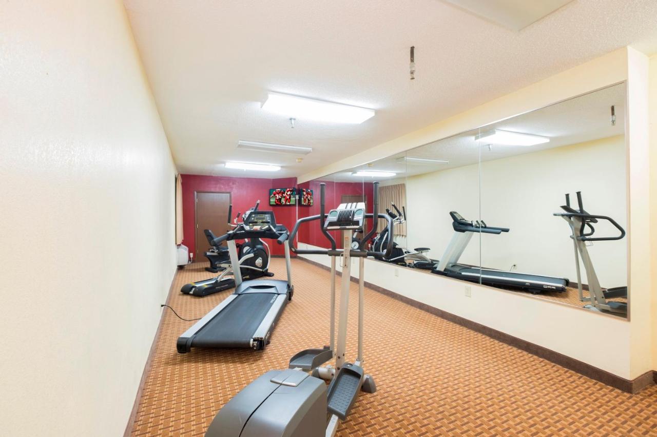 Red Roof Inn & Suites Cincinnati North-Mason Bagian luar foto