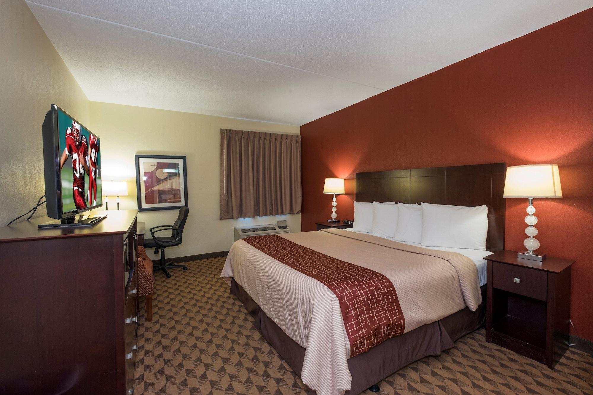 Red Roof Inn & Suites Cincinnati North-Mason Bagian luar foto
